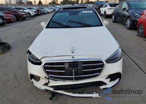 2022 Mercedes-Benz S 500 4Matic z USA, uszkodzony, nr VIN W1K6G6DB4NA105720